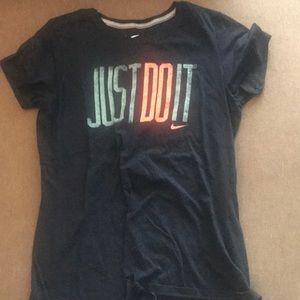 Nike top